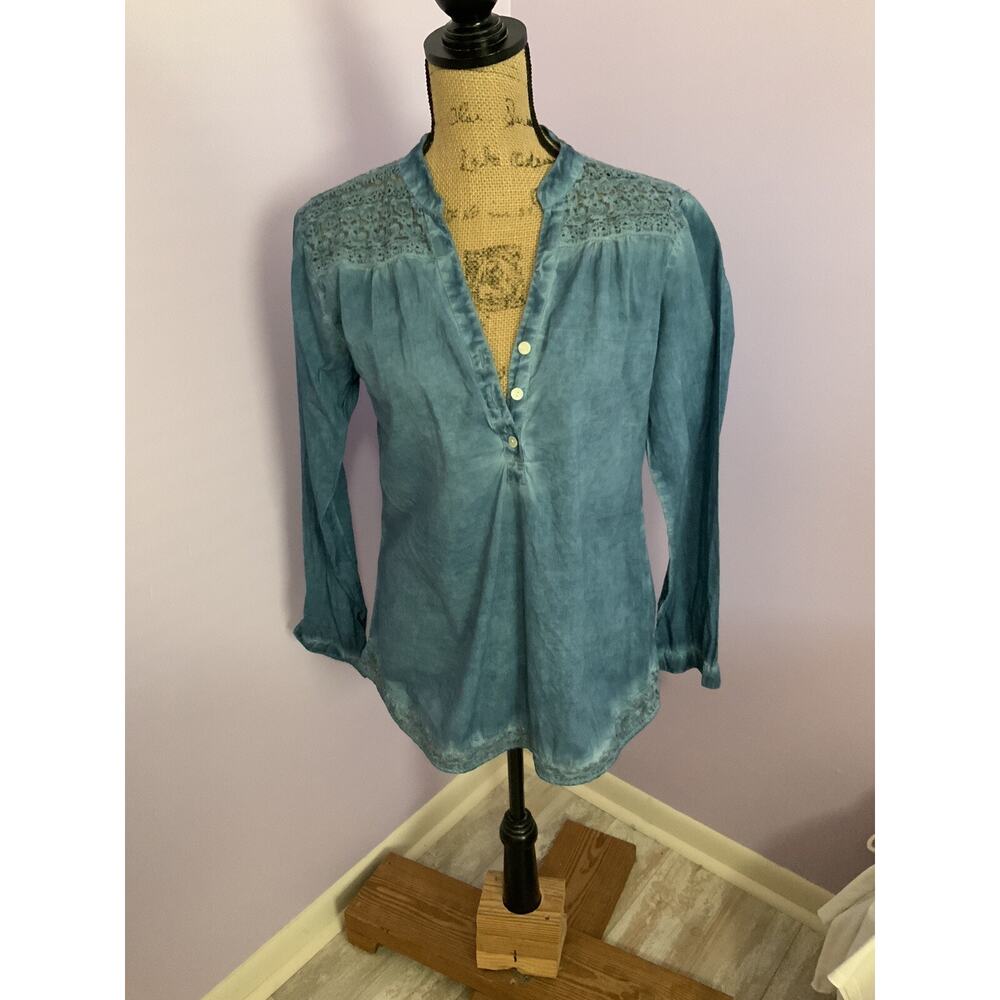 Amanda Blu Top Blue Chambray w/Lace Size Small